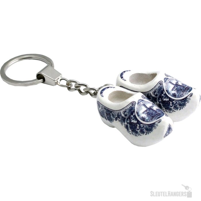 Keychain 2 shoes, delft blue mill 4