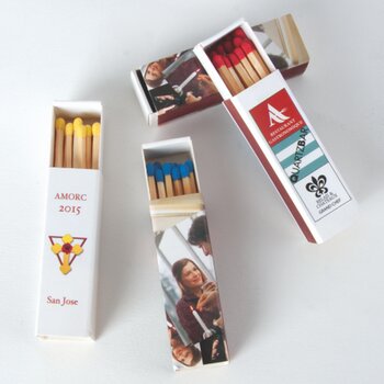 Smal luciferdoosje met 20 lucifers Custom Made Smal luciferdoosje met 20 lucifers Custom Made