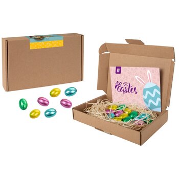 Doosje paaseitjes in nest Doosje paaseitjes in nest