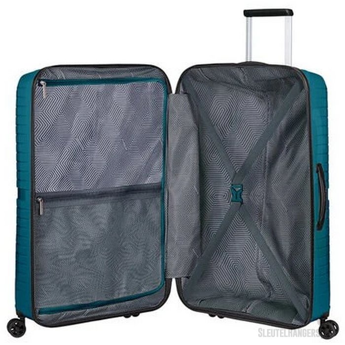 American Tourister Airconic Spinner 55