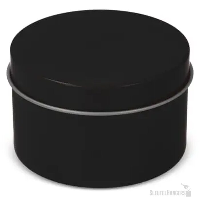 Kirtan plantaardige geurkaars in groot gerecycled blik zwart