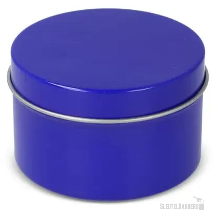 Kirtan plantaardige geurkaars in groot gerecycled blik blauw