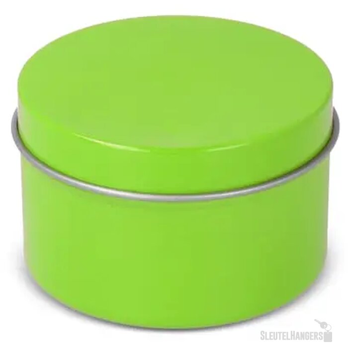 Kirtan plantaardige geurkaars in groot gerecycled blik lichtgroen