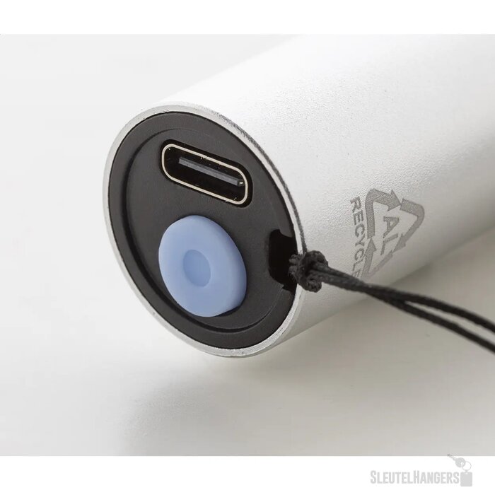 Chargelight Tone Oplaadbare Zaklamp Van Gerecycled Aluminium Zilver
