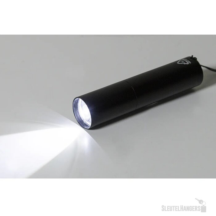 Chargelight Tone Oplaadbare Zaklamp Van Gerecycled Aluminium Zwart