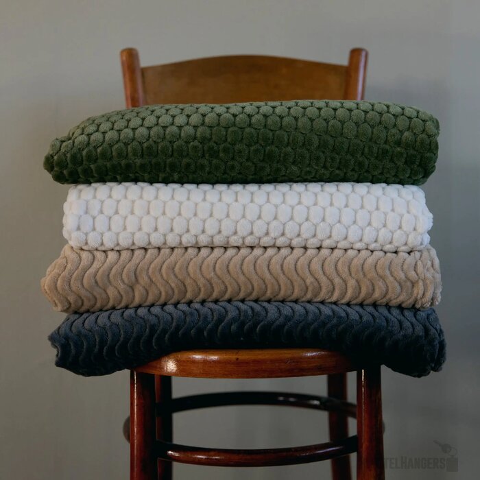Sagaform Agnes fleece deken 130x170 cm donker grijs