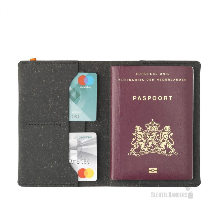 Recycled Leather Passport Holder Paspoorthoesje